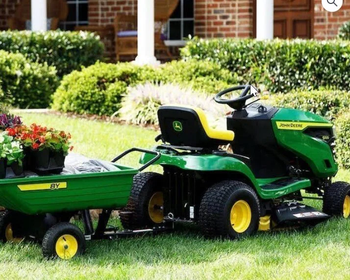 John Deere S100 42" 17.5 HP Gas Hydrostatic Riding Lawn Tractor - Image 6